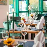 Parkhotel Iv Jahreszeiten فندق Ostseebad Kühlungsborn