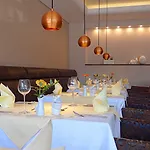 Hotell Parkhotel Iv Jahreszeiten