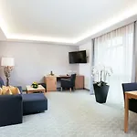 فندق Parkhotel Iv Jahreszeiten