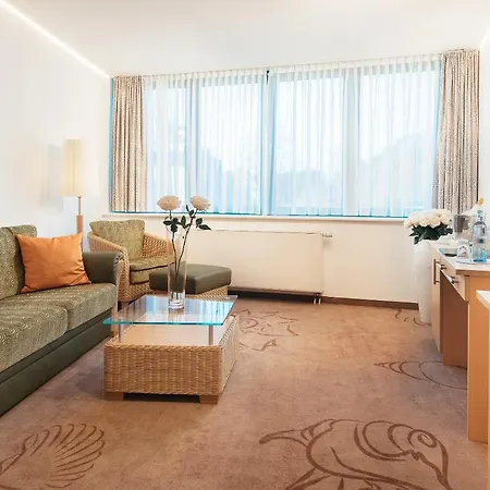 Edison Hotel 4*