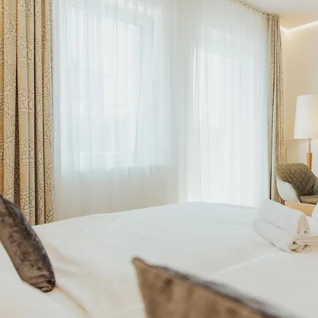 Parkhotel Iv Jahreszeiten Hotel 4*