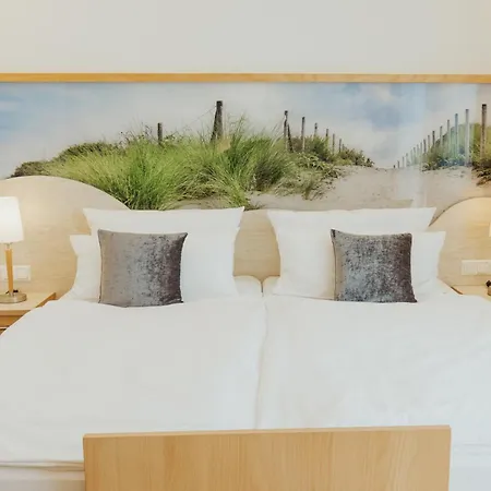 Hotel Parkhotel IV Jahreszeiten Kuehlungsborn 4*