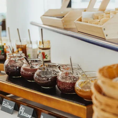 Parkhotel Iv Jahreszeiten 酒店 4*