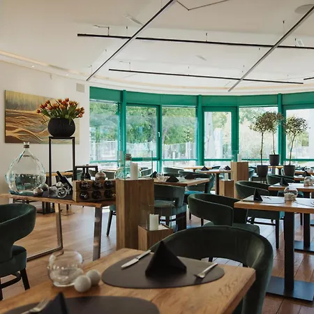 Parkhotel Iv Jahreszeiten 酒店