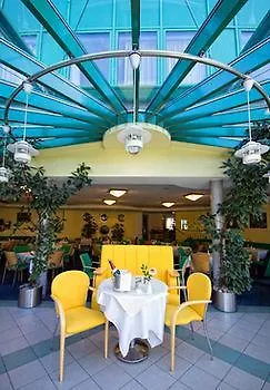 Hotel Parkhotel Iv Jahreszeiten 4*