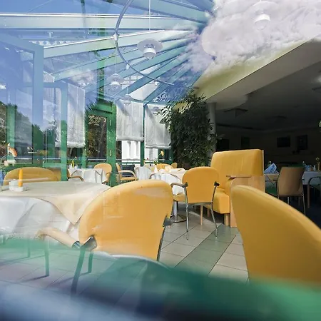 Hotel Parkhotel Iv Jahreszeiten Ostseebad Kühlungsborn