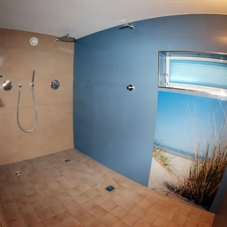 Edison Hotel 4*