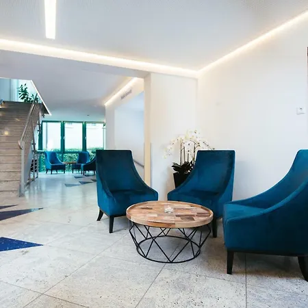 Hotel Parkhotel Iv Jahreszeiten 4*